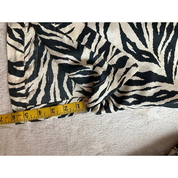 Silkland Women's Size 10 Animal Print Button Down Shirt Shacket Silk - Picture 7 of 8